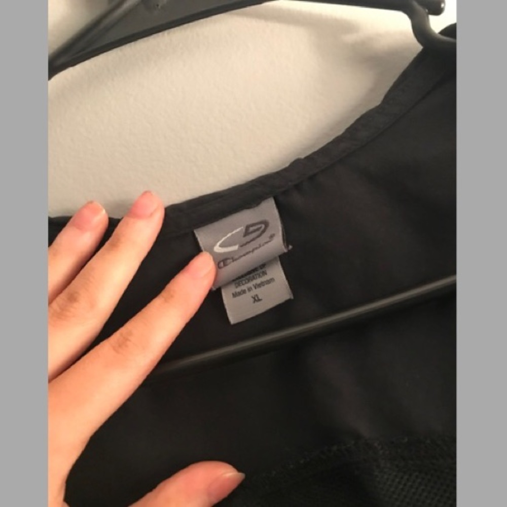 Windbreaker - Picture 3 of 3